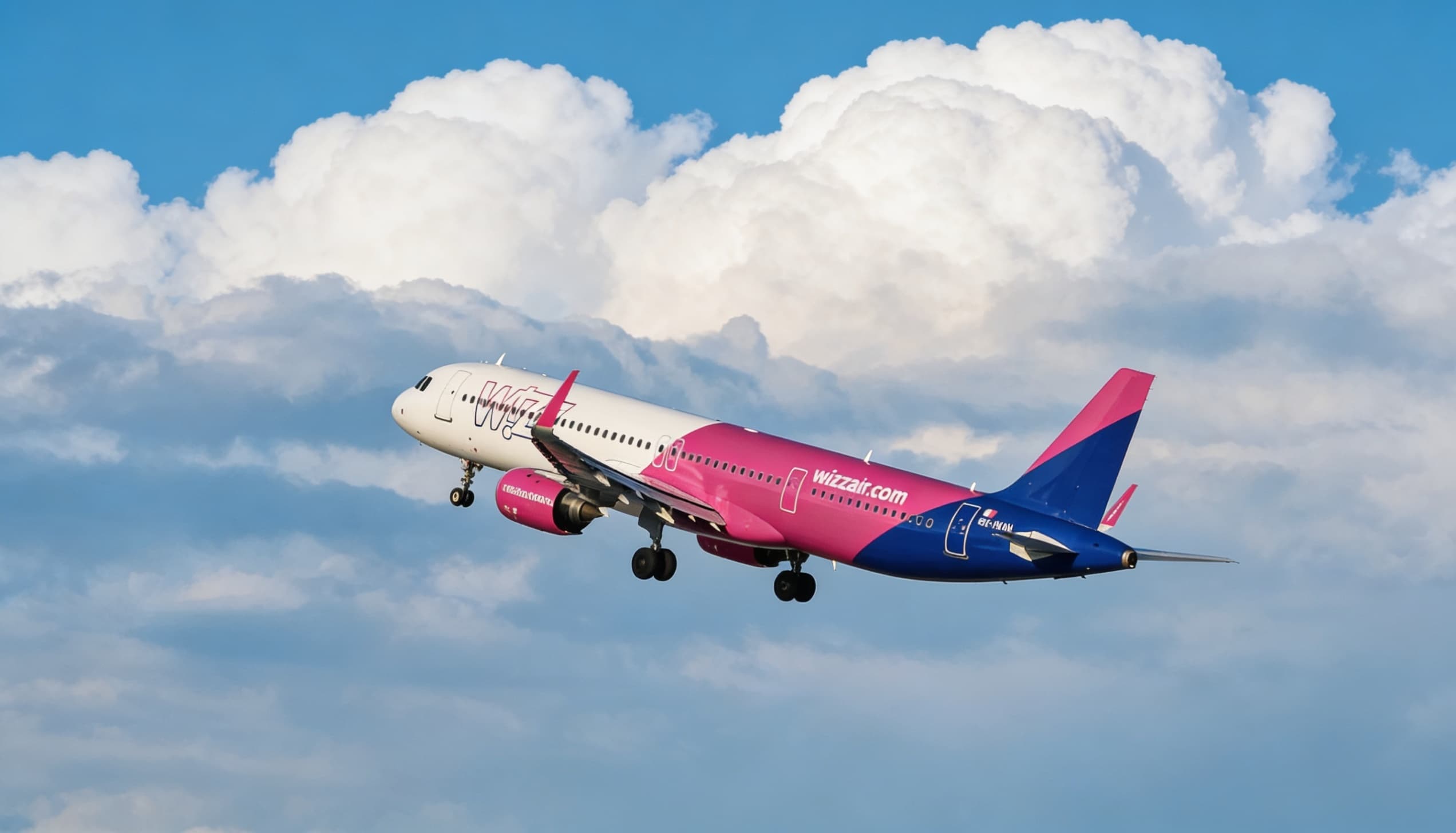 Reembolso e indemnización por vuelo Wizz Air retrasado o cancelado